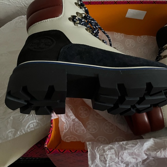 Tory Burch Miller Lug New Ivory/Perfect Navy/Perfect Black Boot - Picture 2 of 5